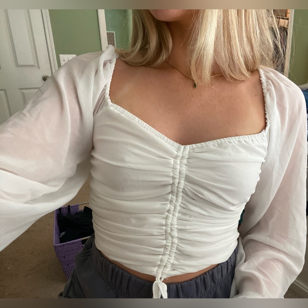 white balloon sleeve ruched longsleeve top - Picture 2 of 4